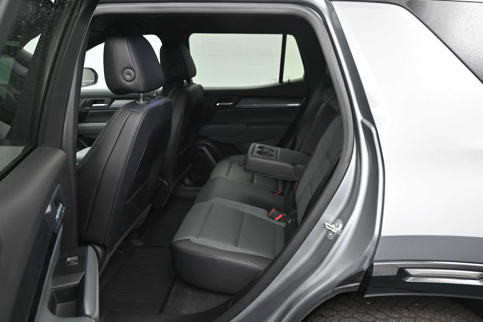 Used 2026 GMC Terrain AT4 w/ Convenience Package III AWD/4WD image 9