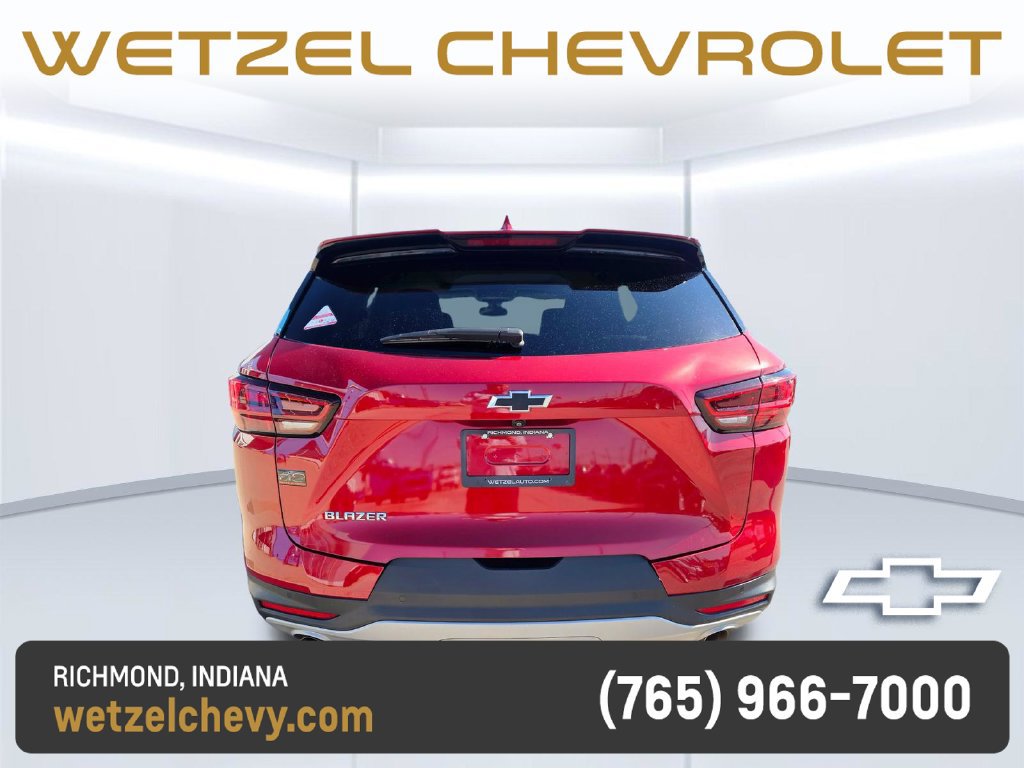 Used 2024 Chevrolet Blazer LT FWD image 4