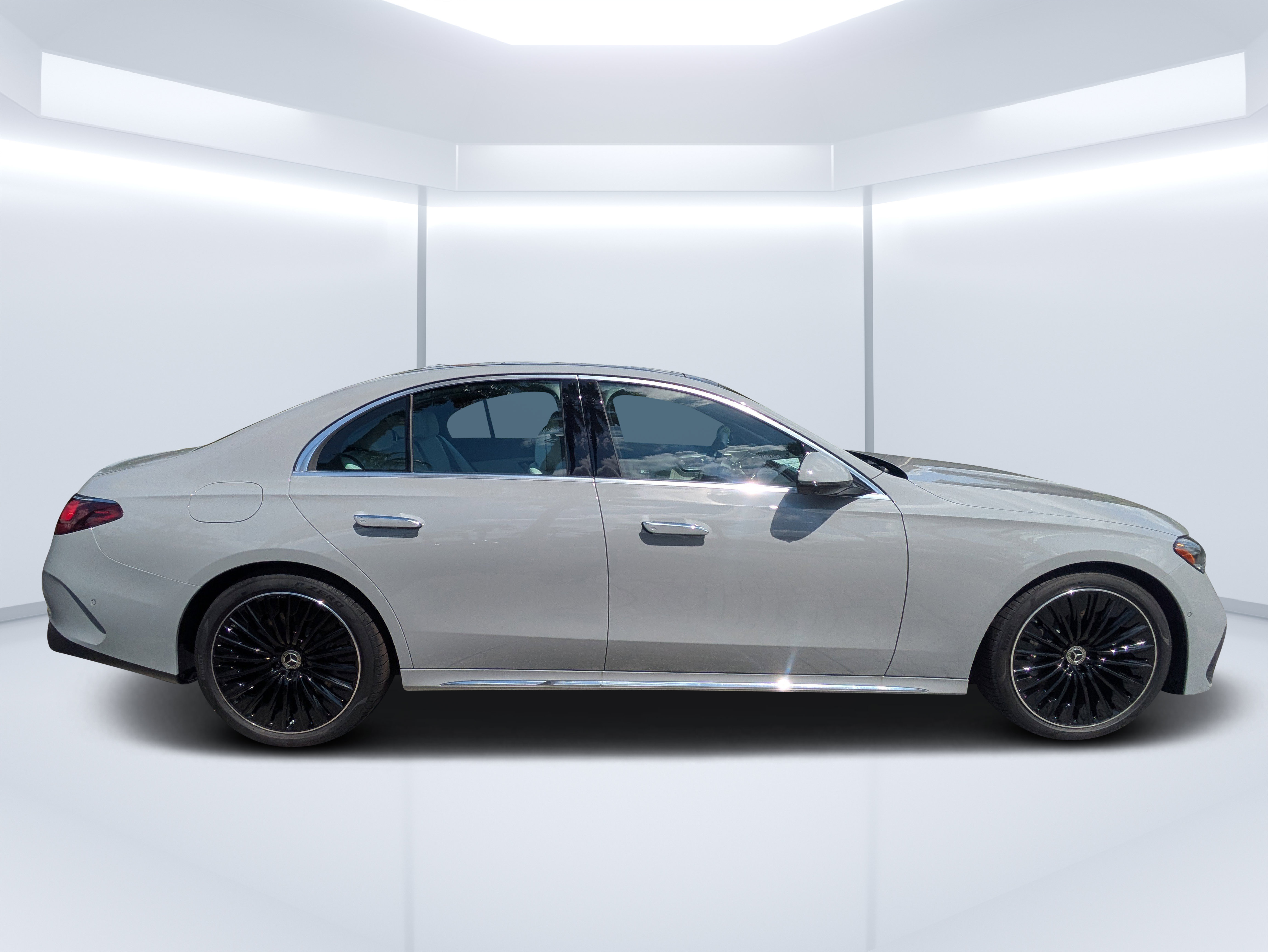 New 2027 Mercedes-Benz E 450 4MATIC Sedan image 2