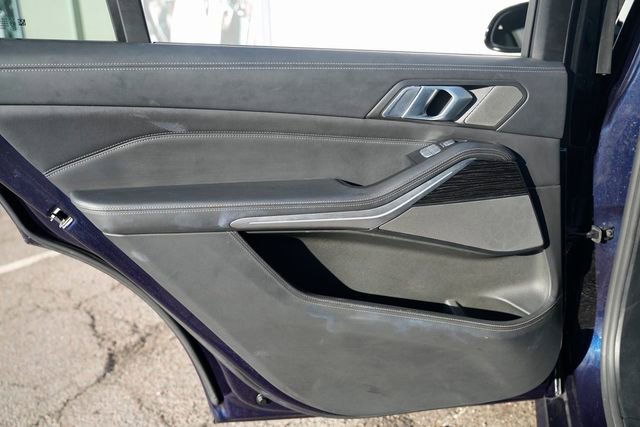 Used 2020 BMW X7 M50i w/ Dynamic Handling Package image 37