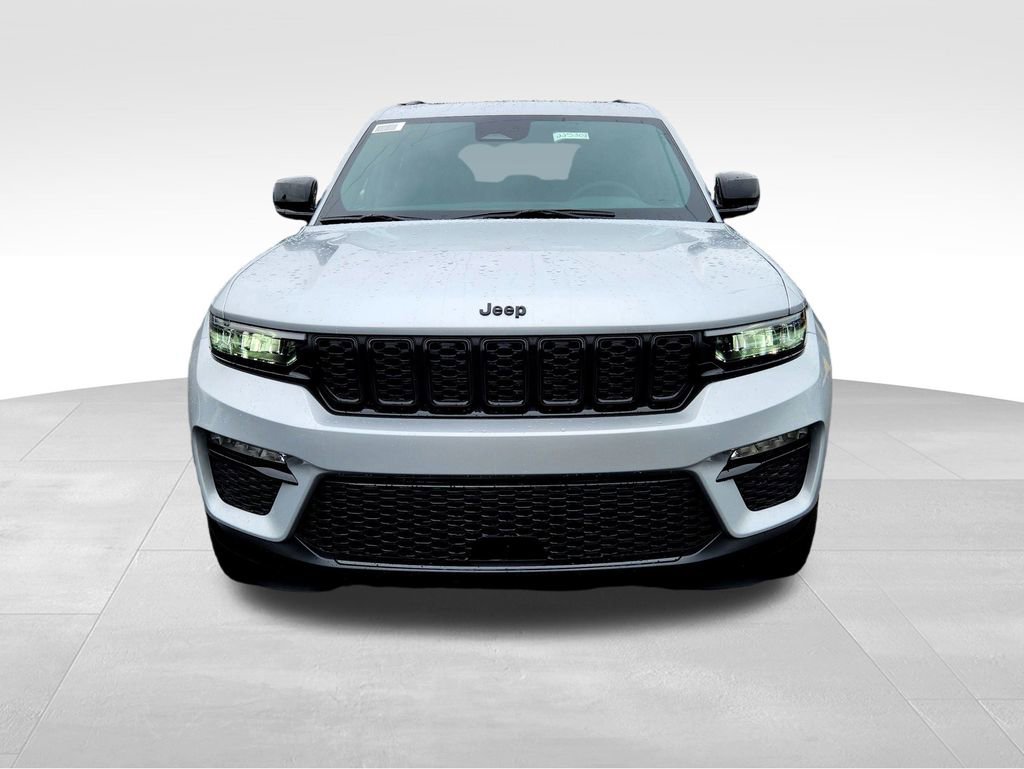 New 2025 Jeep Grand Cherokee Limited w/ Black Appearance Package image 2