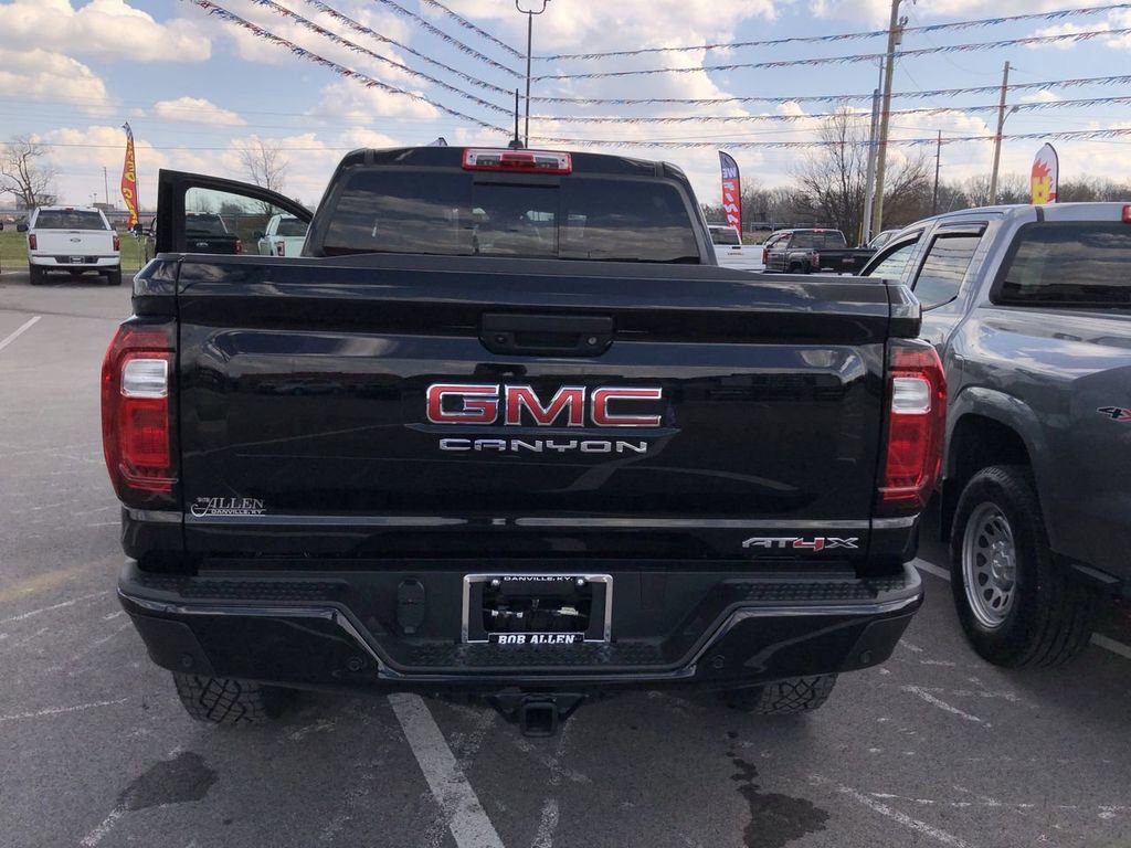 Used 2024 GMC Canyon AT4X image 10
