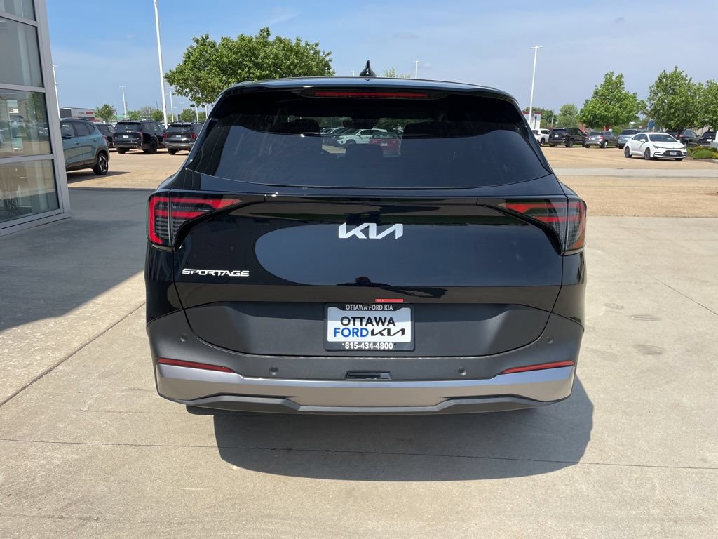 New 2026 Kia Sportage LX FWD image 6