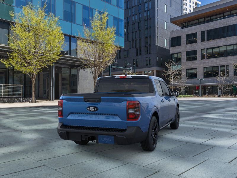 New 2025 Ford Maverick Lariat w/ Black Appearance Package AWD/4WD image 8