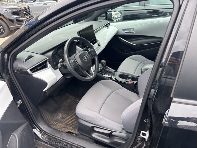Used 2023 Toyota Corolla SE FWD image 2