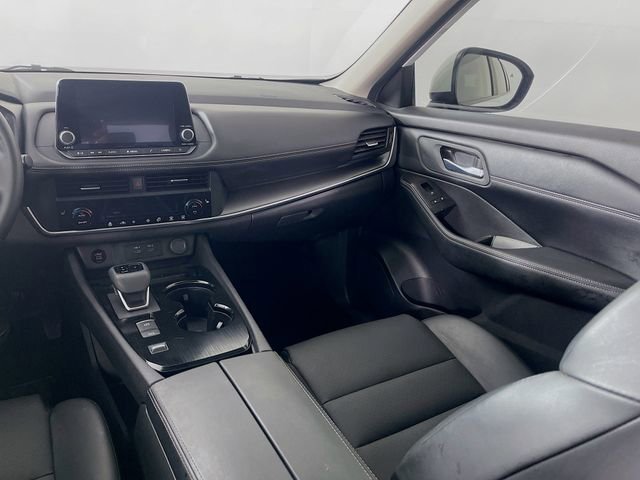 Used 2025 Nissan Rogue SV w/ SV Premium Package FWD image 24