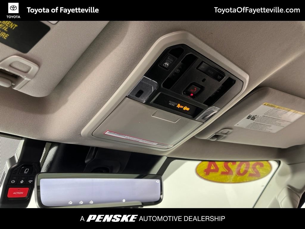 Used 2024 Toyota Tundra Limited AWD/4WD image 26