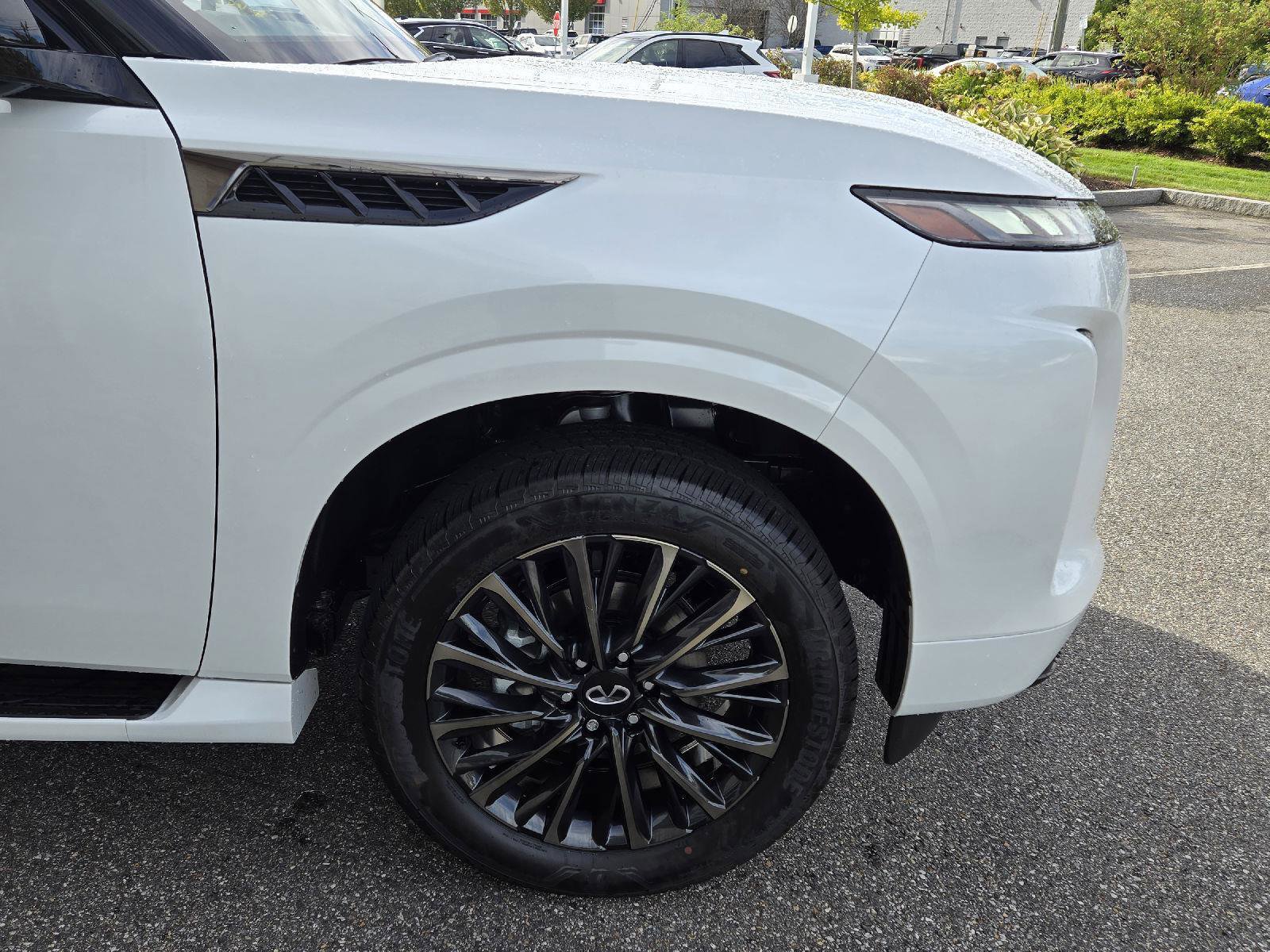 New 2026 INFINITI QX80 Autograph image 16