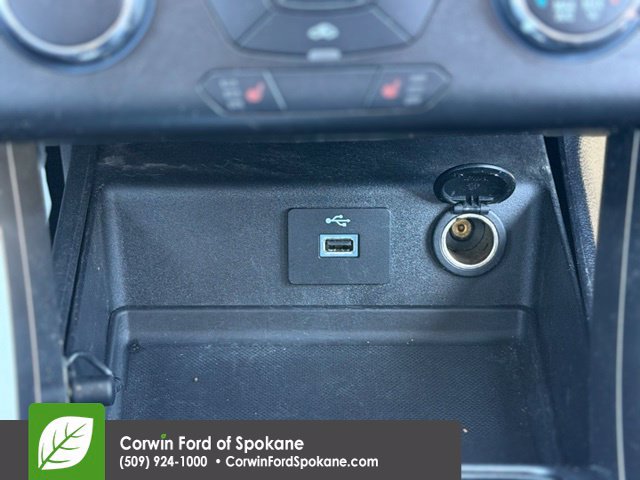 Used 2017 Ford Fusion SE AWD/4WD image 29