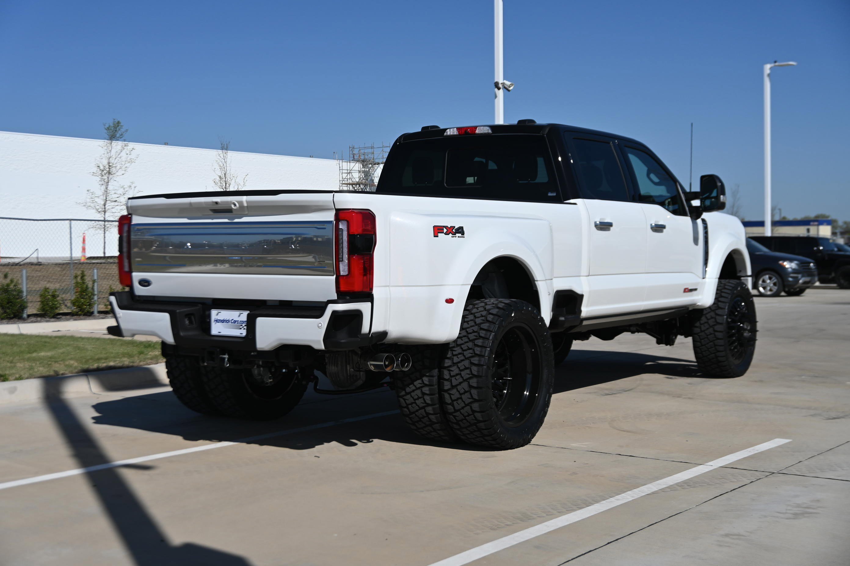 Used 2026 Ford F450 Platinum w/ Platinum Plus Package image 42