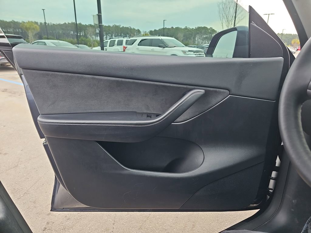 Used 2022 Tesla Model Y Performance image 31