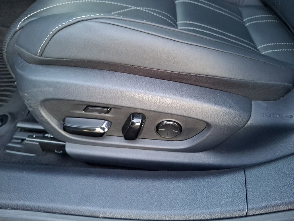 Used 2025 Lexus ES 350 Ultra Luxury w/ Accessory Package (Z1) image 11