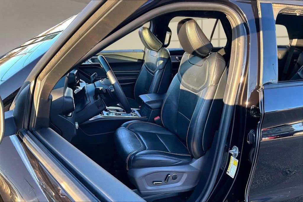 Used 2020 Ford Explorer ST image 25