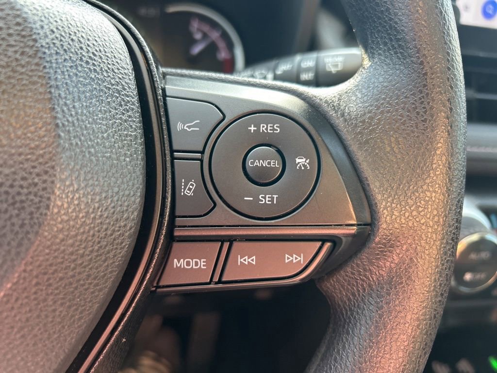 Used 2024 Toyota RAV4 XLE w/ Convenience Package FWD image 27