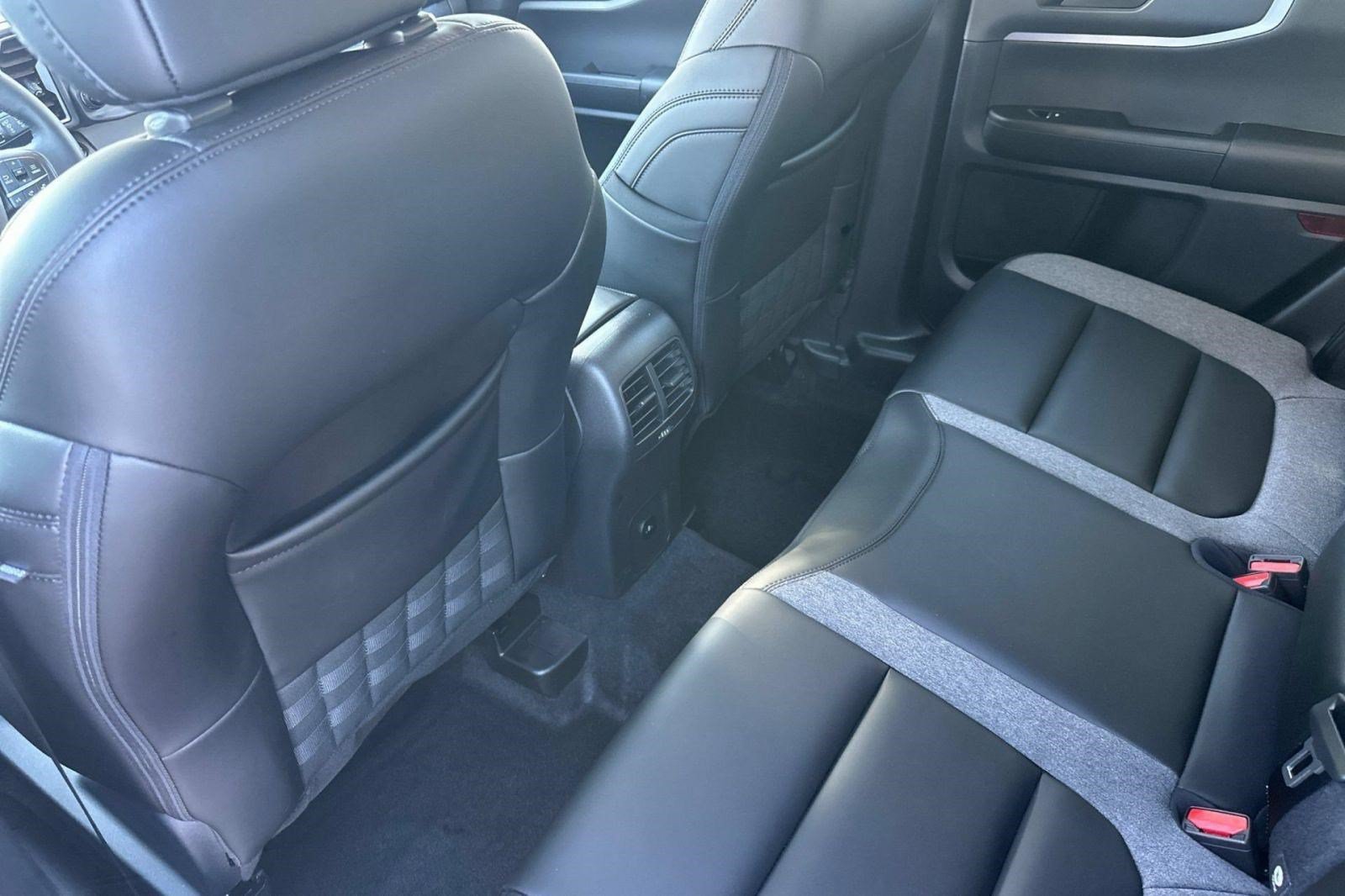 Used 2024 Ford Bronco Sport Big Bend w/ Convenience Package AWD/4WD image 29