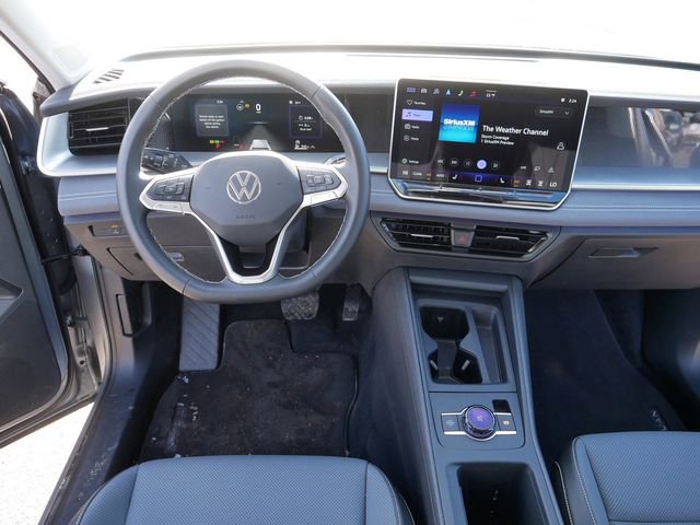 Used 2025 Volkswagen Tiguan SE image 21