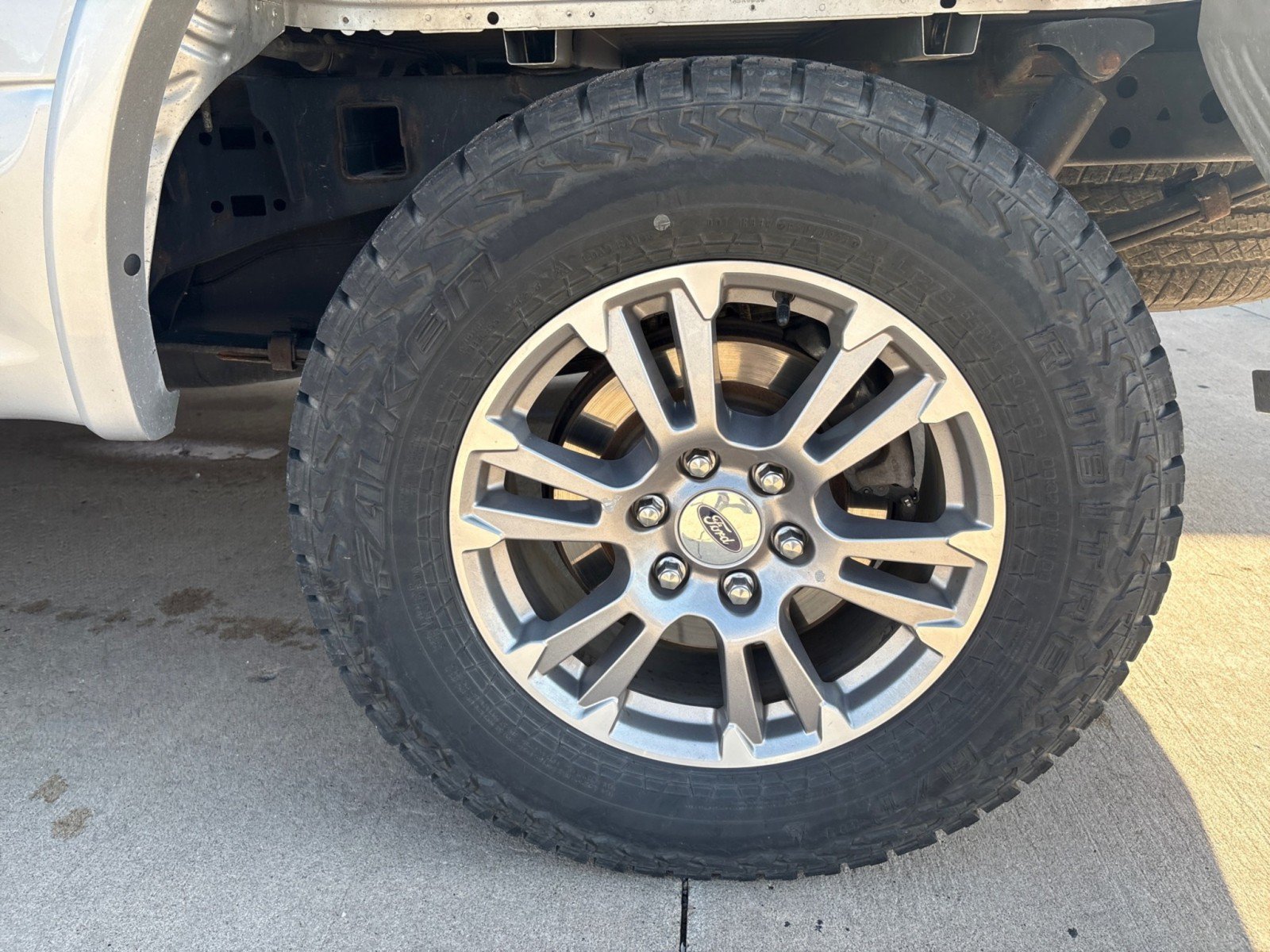 Used 2019 Ford F150 Lariat AWD/4WD image 12