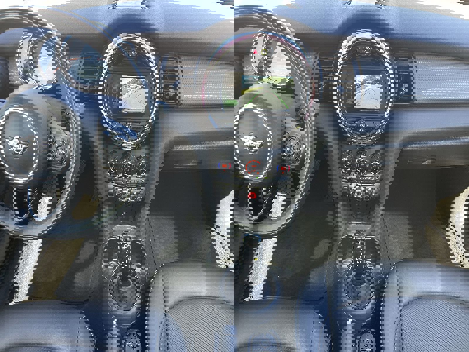 Used 2020 MINI Cooper 2-Door Hardtop image 18