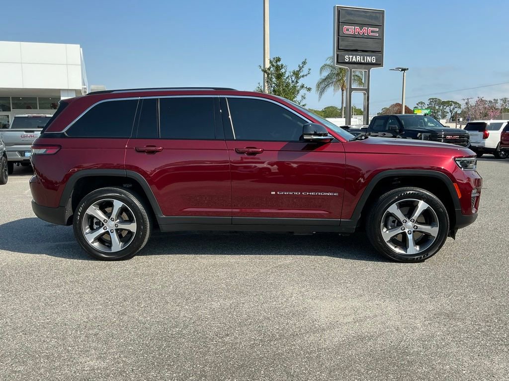 Used 2023 Jeep Grand Cherokee 4WD 4xe w/ Luxury Tech Group II image 10