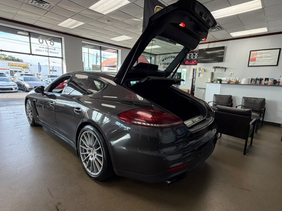 Used 2016 Porsche Panamera GTS AWD/4WD image 16