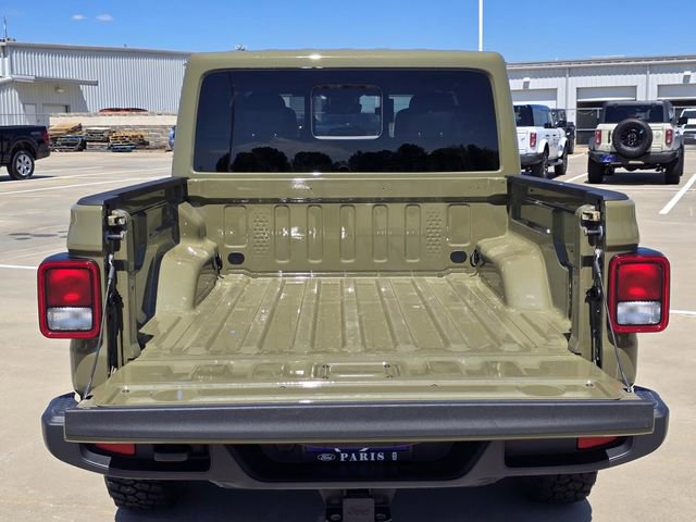 Used 2025 Jeep Gladiator Sport AWD/4WD image 9