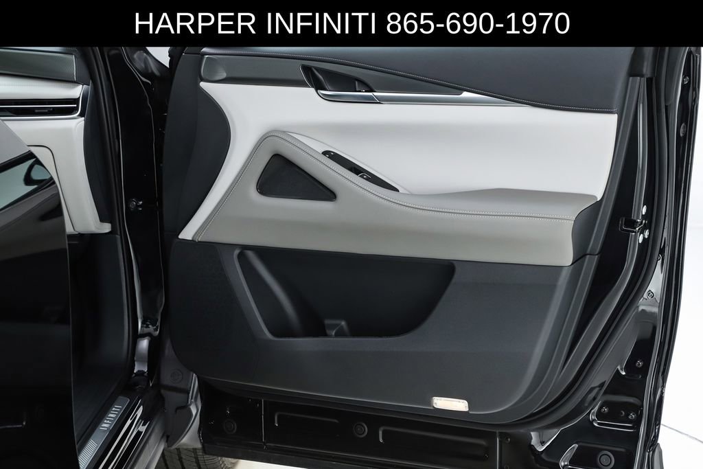 Certified 2026 INFINITI QX60 Pure w/ Cargo Package AWD/4WD image 32