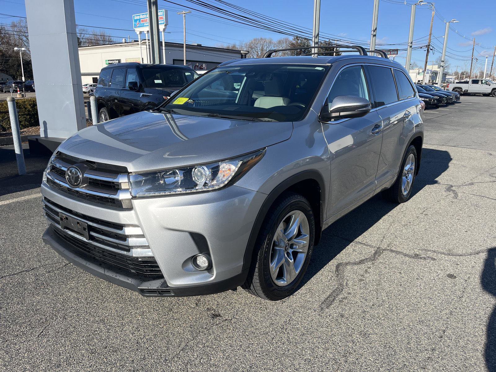Used 2019 Toyota Highlander Limited image 7