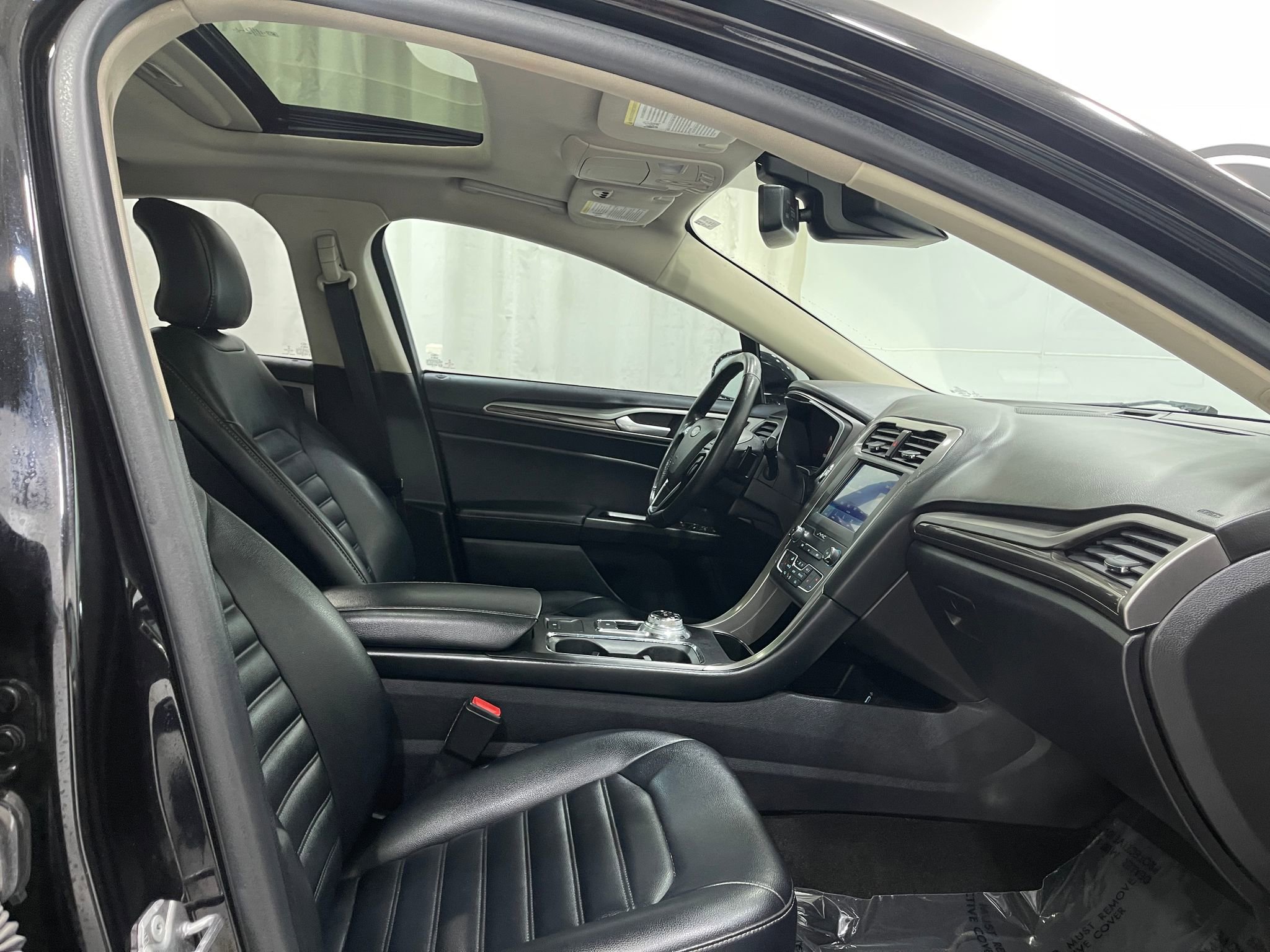 Used 2019 Ford Fusion SEL FWD image 30