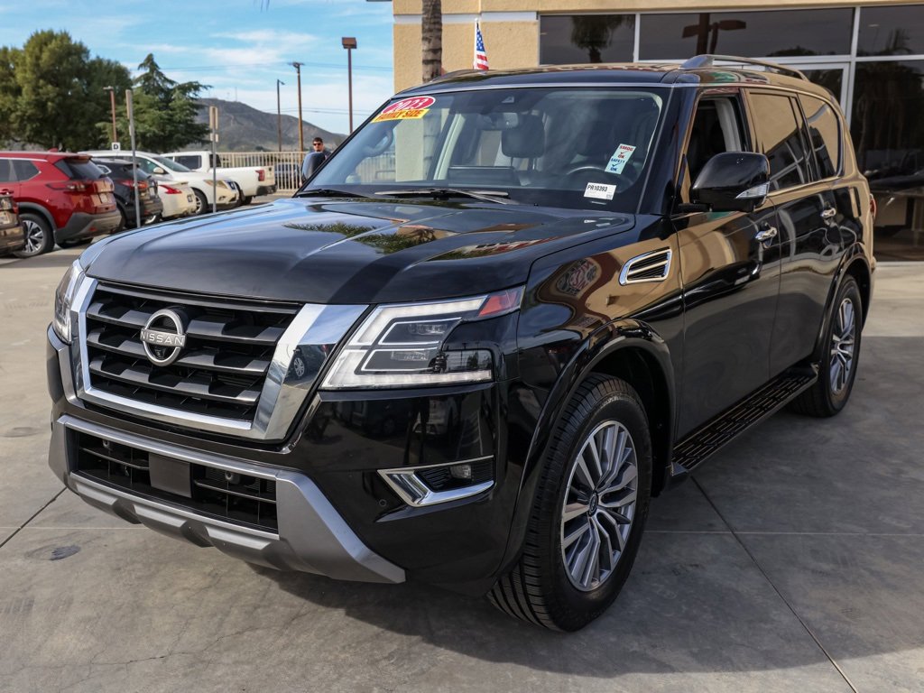 Used 2023 Nissan Armada SL w/ Captain's Chairs Package image 10