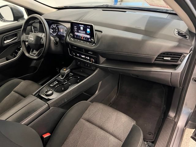 Used 2025 Nissan Rogue SV AWD/4WD image 11