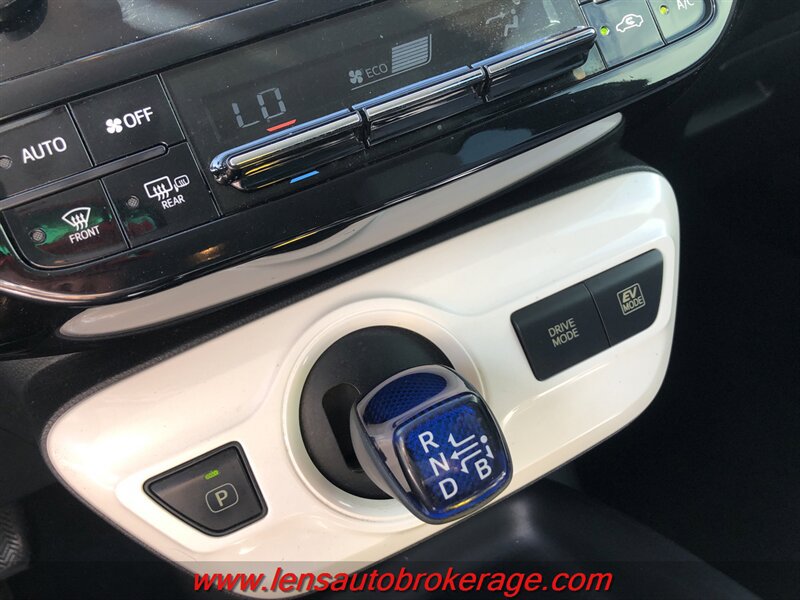 Used 2016 Toyota Prius Two FWD image 14