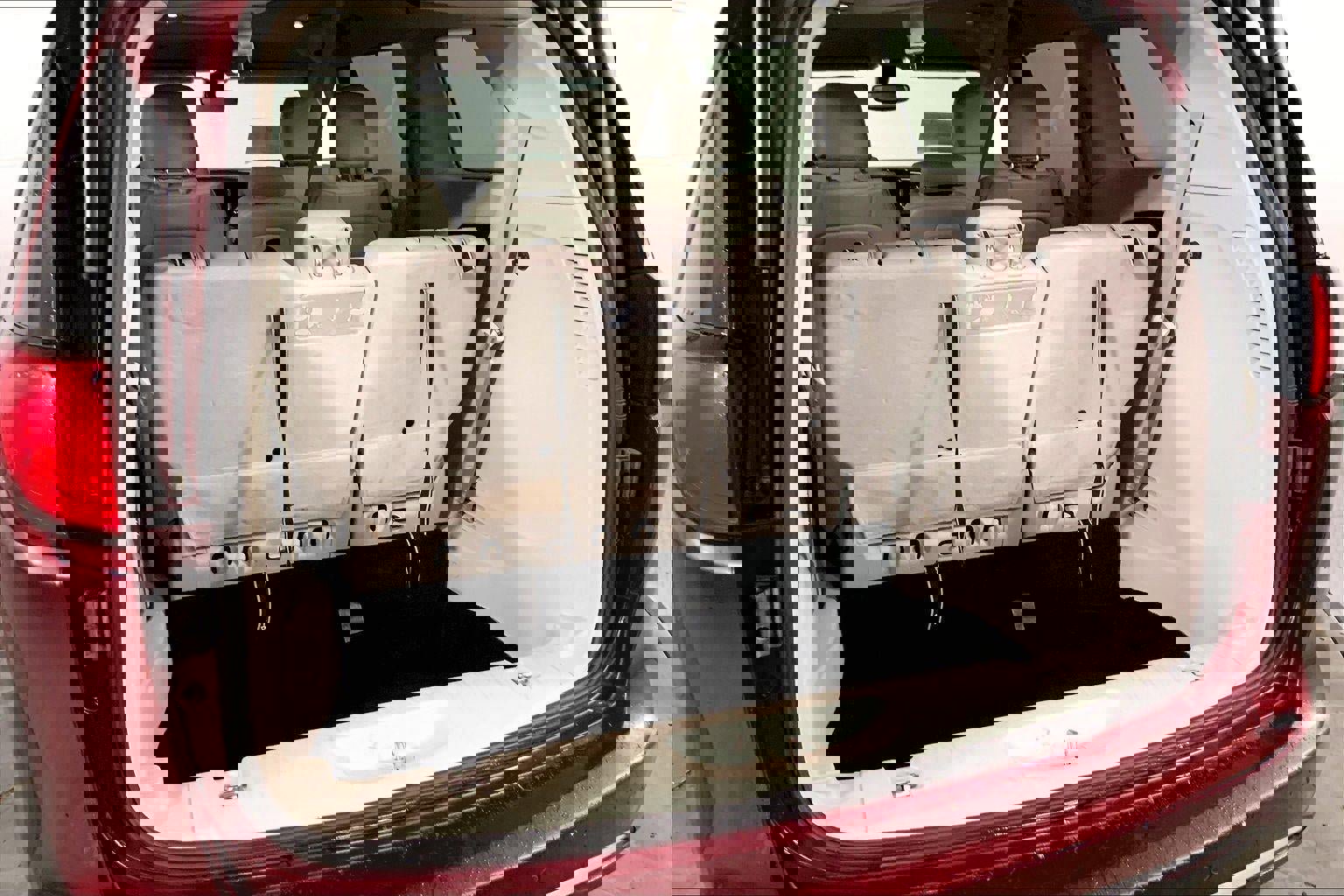 Used 2019 Chrysler Pacifica Touring-L image 4