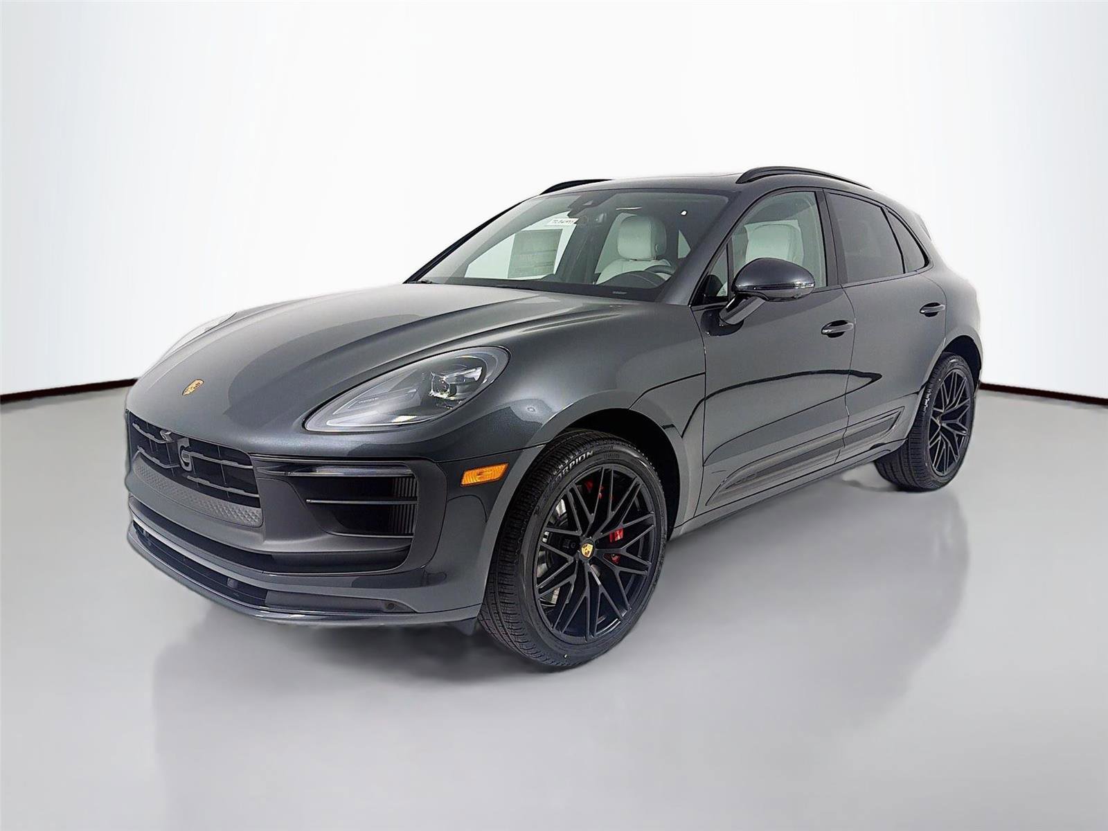 New 2026 Porsche Macan GTS image 1