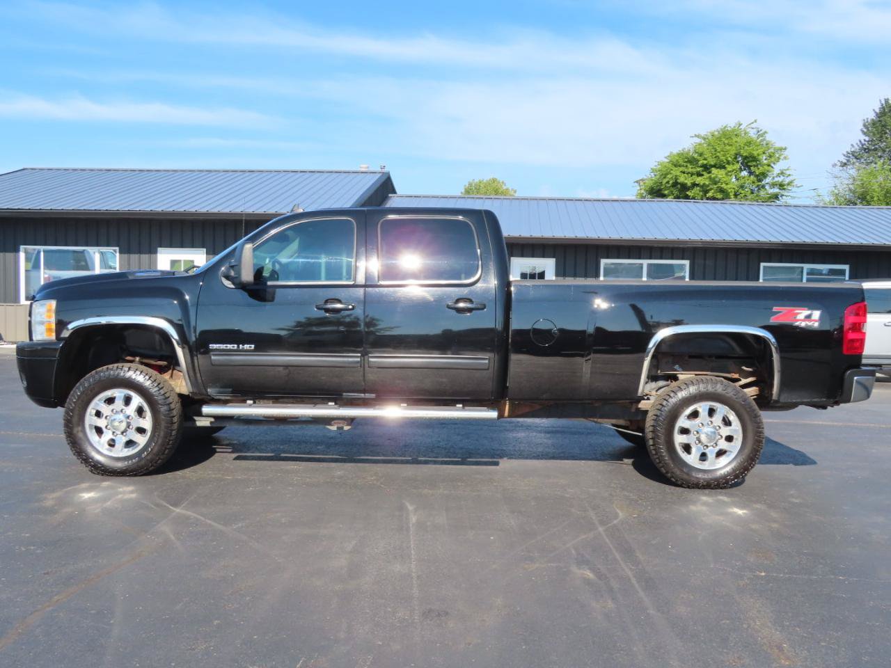 Used 2014 Chevrolet Silverado 3500 LTZ w/ LTZ Plus Package AWD/4WD image 3