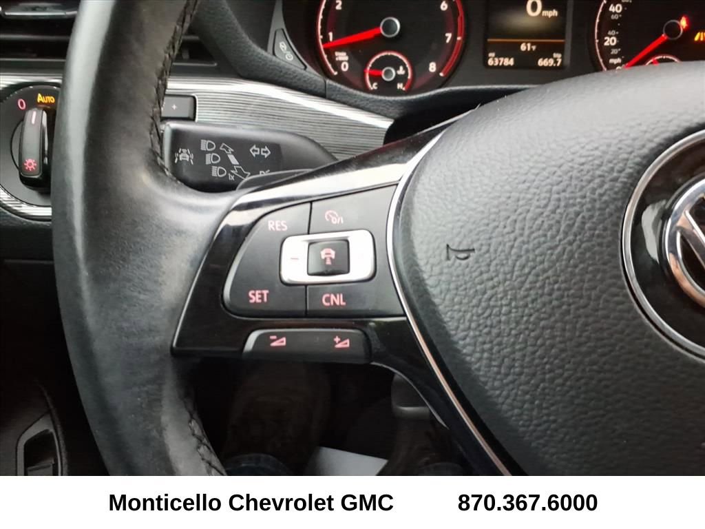 Used 2020 Volkswagen Passat 2.0T R-Line image 18