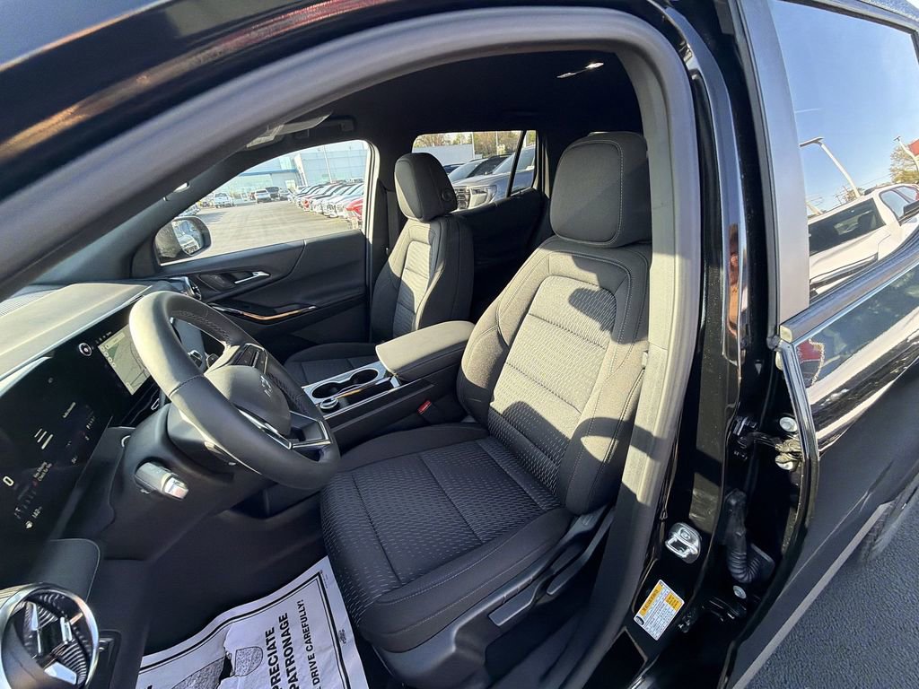 New 2026 Chevrolet Equinox LT w/ Midnight Edition image 17