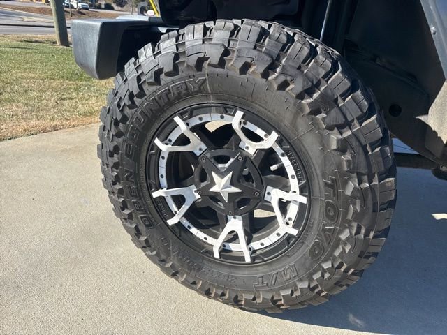 Used 2017 Jeep Wrangler Unlimited Sahara w/ Quick Order Package 24E Chief image 5