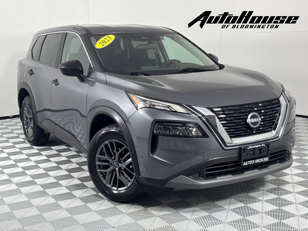 Used 2023 Nissan Rogue S image 1