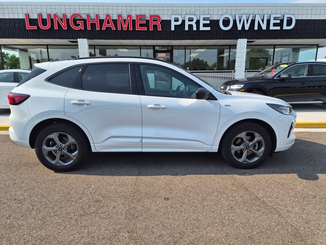 Used 2023 Ford Escape ST-Line w/ Tech Pack #1 AWD/4WD image 5