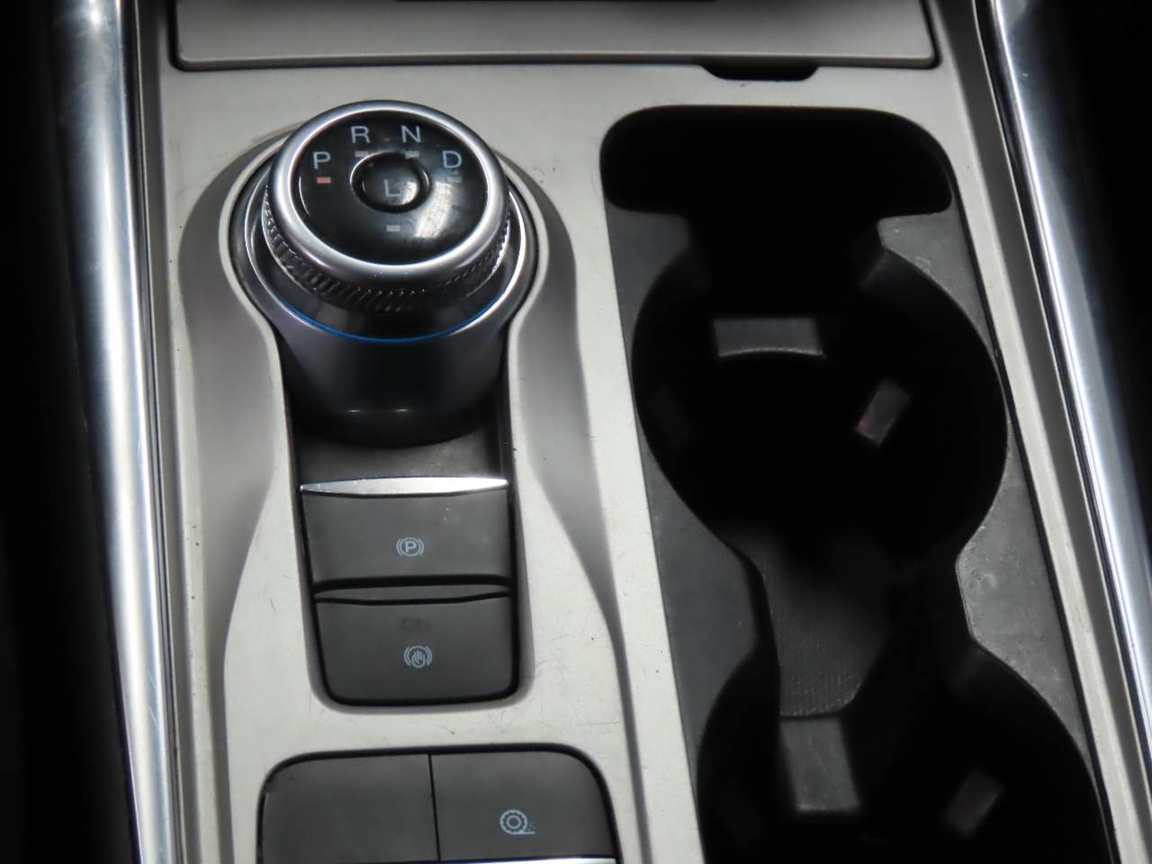 Used 2023 Ford Explorer XLT w/ Equipment Group 202A RWD image 12