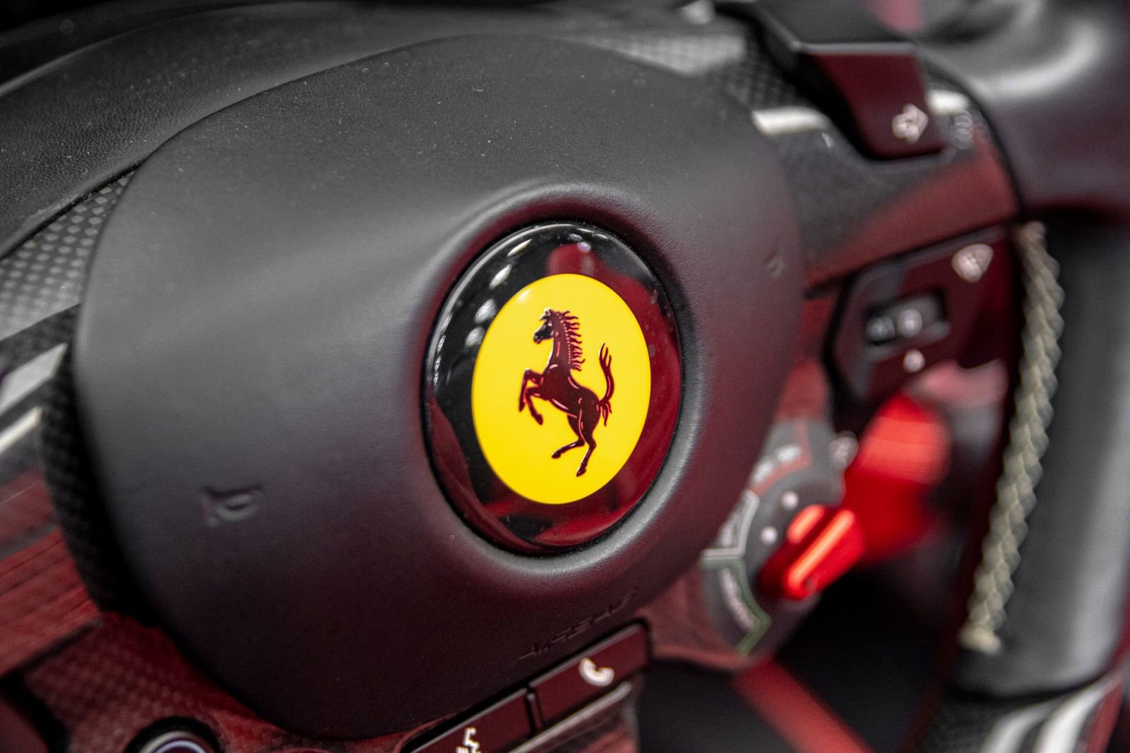 Used 2019 Ferrari Portofino RWD image 26