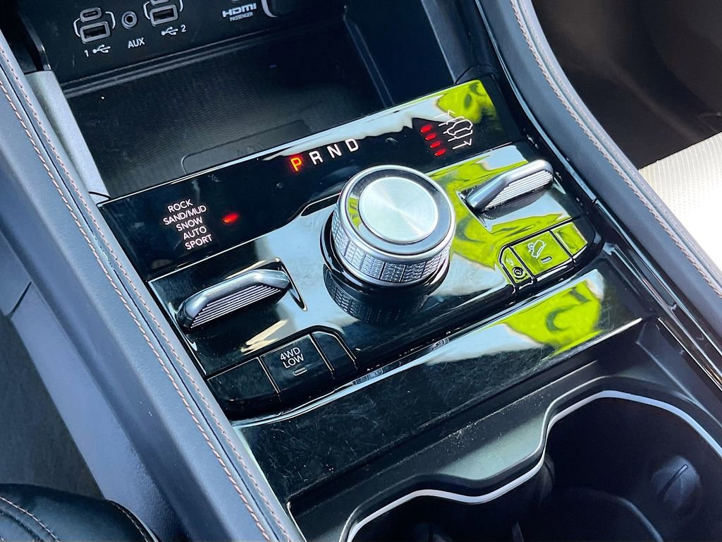 Used 2025 Jeep Grand Cherokee L Summit image 17