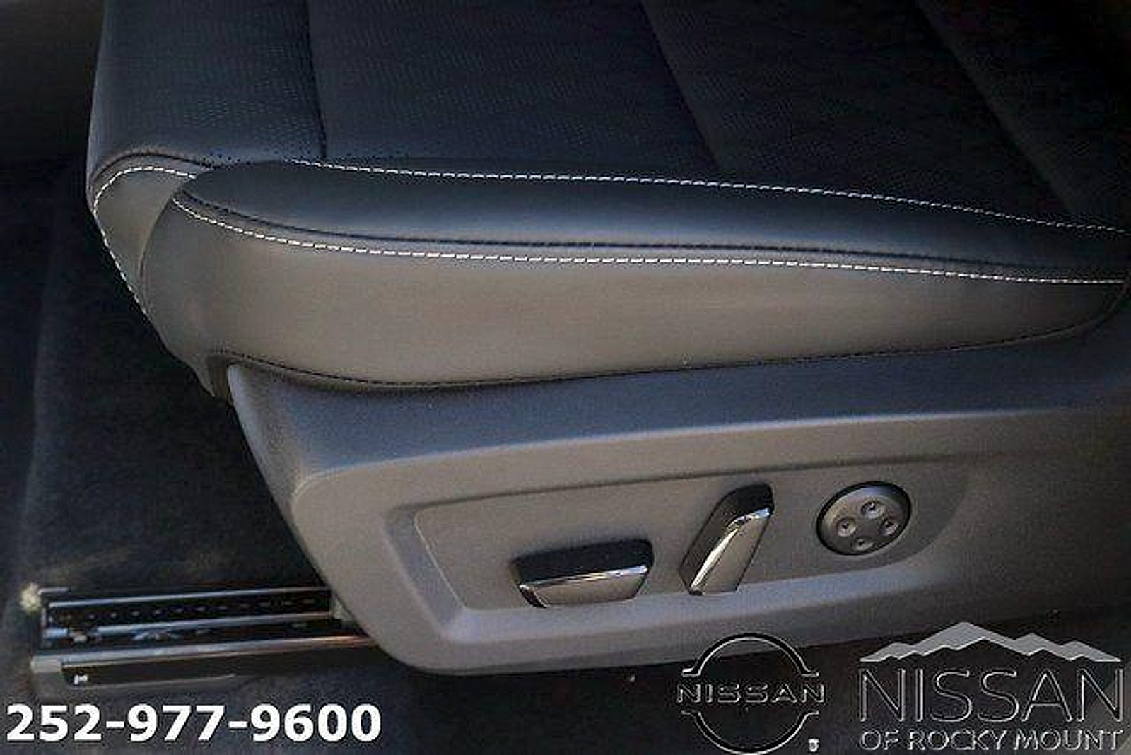 New 2026 Nissan Murano Platinum w/ Cargo Package AWD/4WD image 17