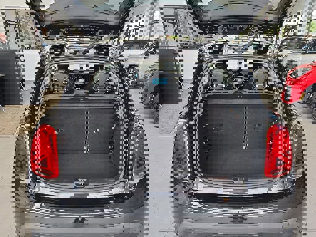 Certified 2023 MINI Cooper 2-Door Hardtop image 10