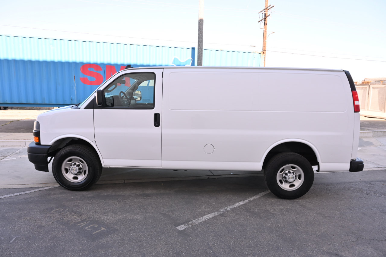 Used 2022 Chevrolet Express 2500 w/ Driver Convenience Package RWD image 3
