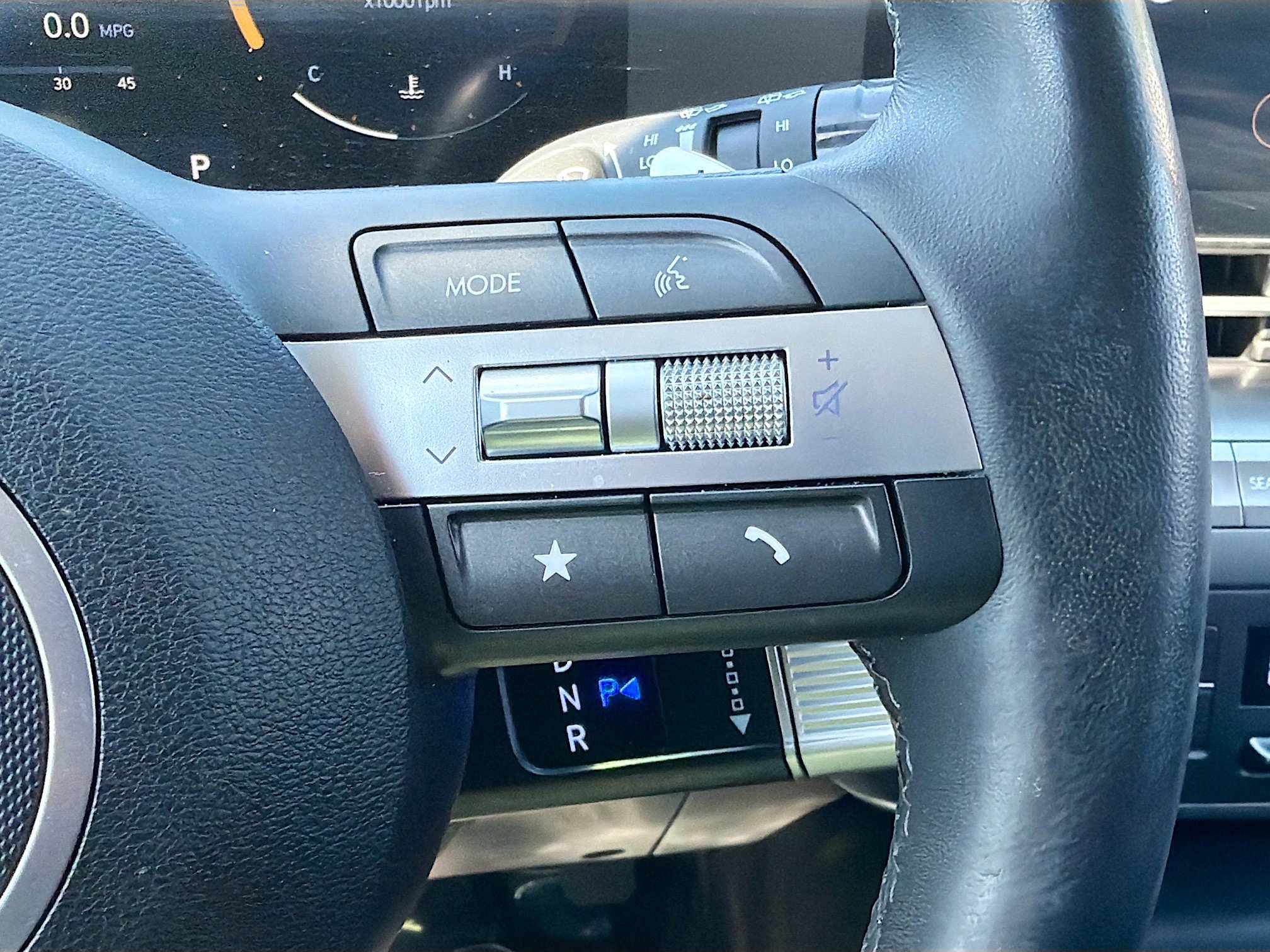 Used 2024 Hyundai Kona Limited image 38