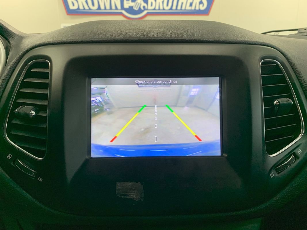 Used 2018 Jeep Compass Latitude w/ Popular Equipment Group image 39