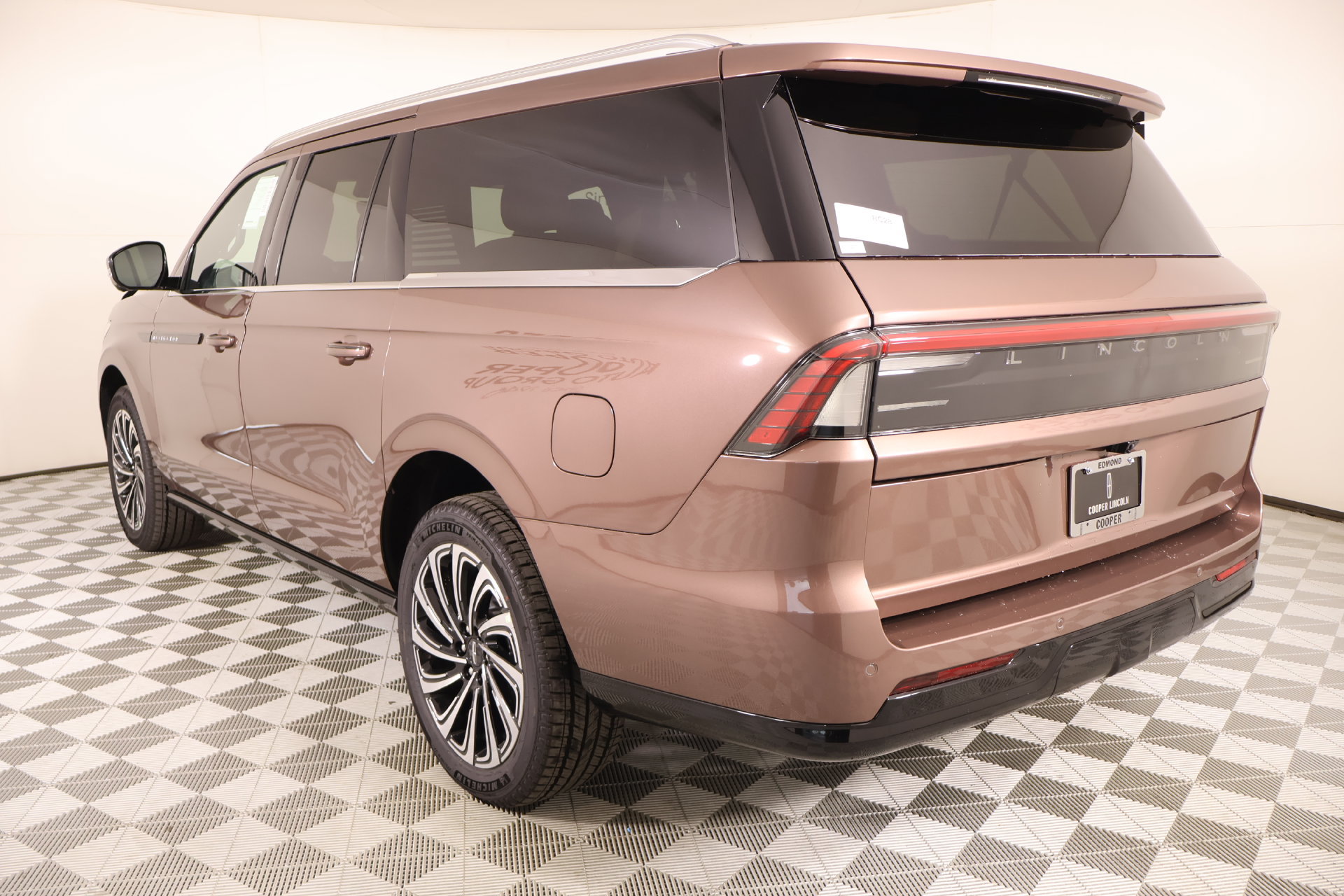 New 2027 Lincoln Navigator L Black Label AWD/4WD image 25