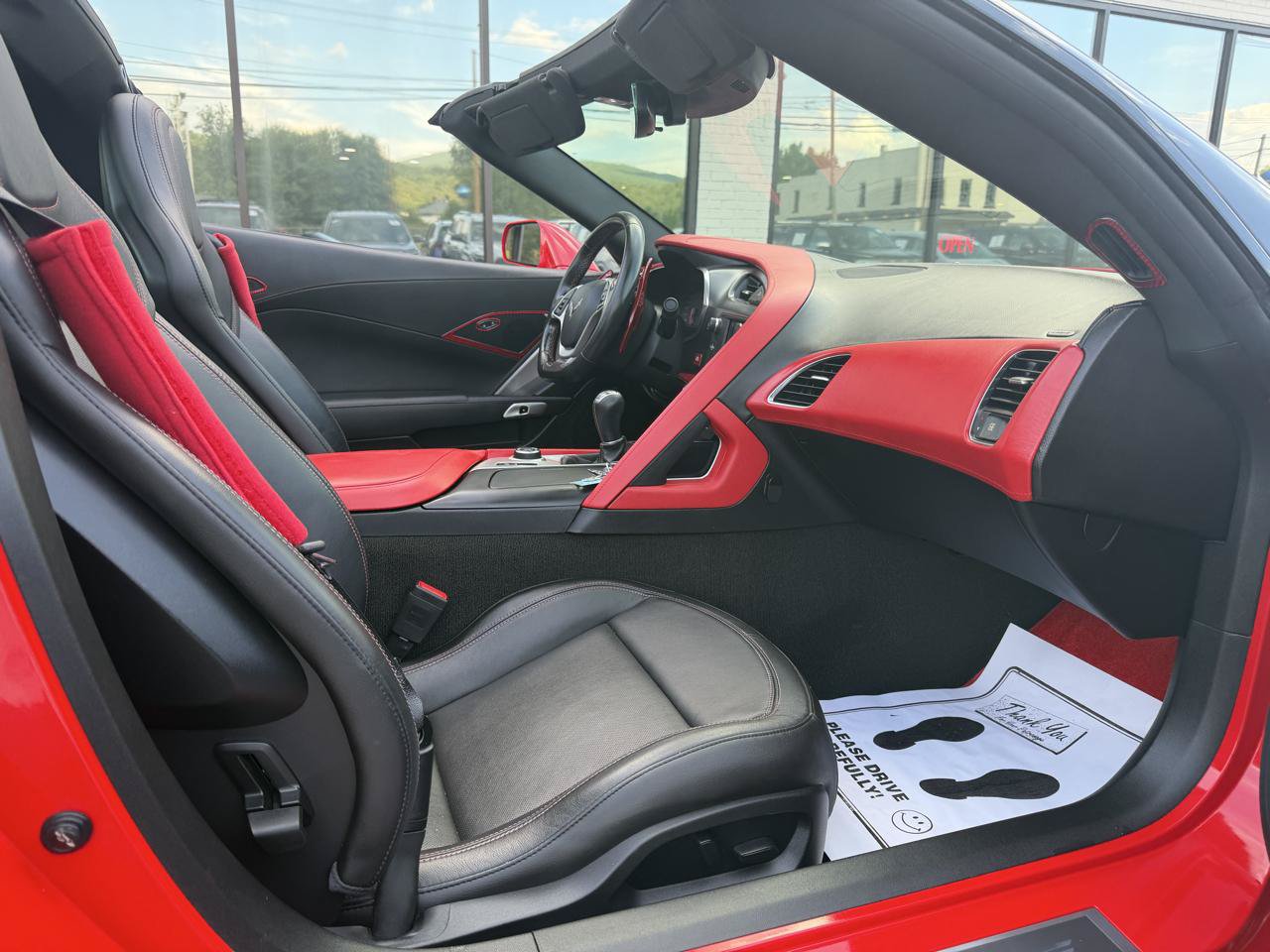 Used 2018 Chevrolet Corvette Stingray Coupe w/ 1LT RWD image 18