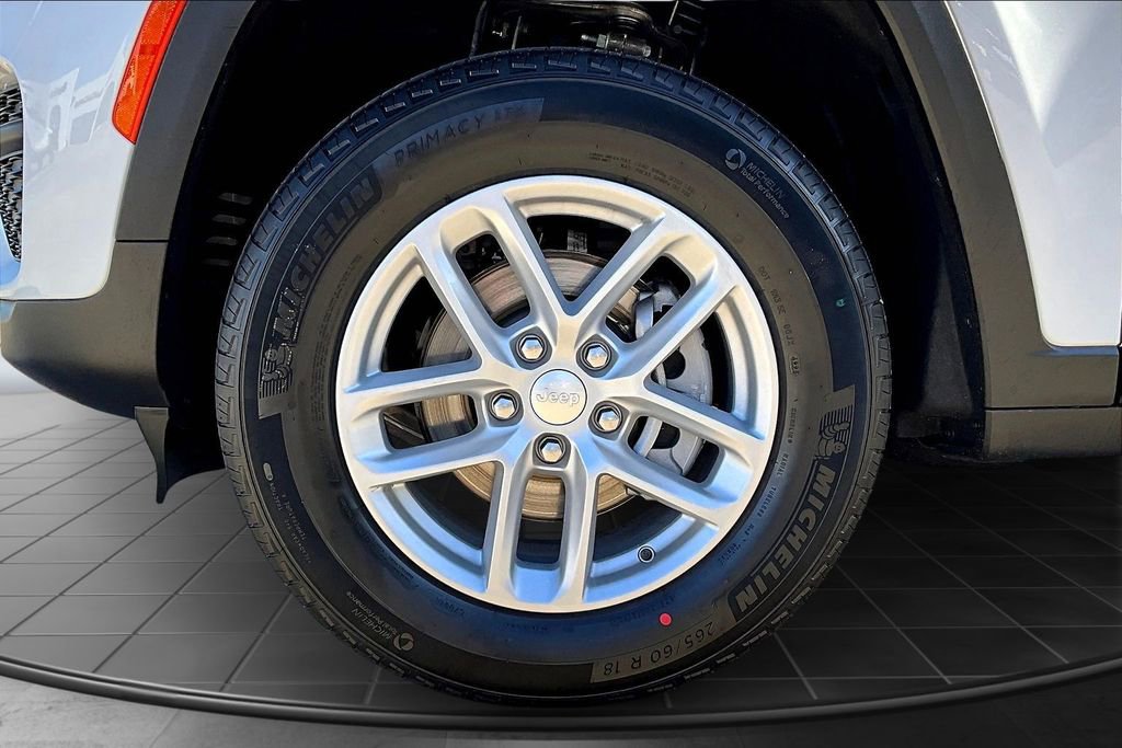 New 2025 Jeep Grand Cherokee Laredo X image 11